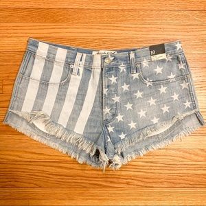 Abercrombie & Fitch High-Rise Festival Short